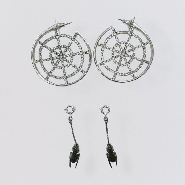 Vintage 00s Silver spider web earrings with rhinestones and removable spider