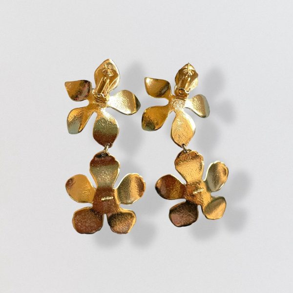AGATHA - gold flower dangling earrings - Image 2