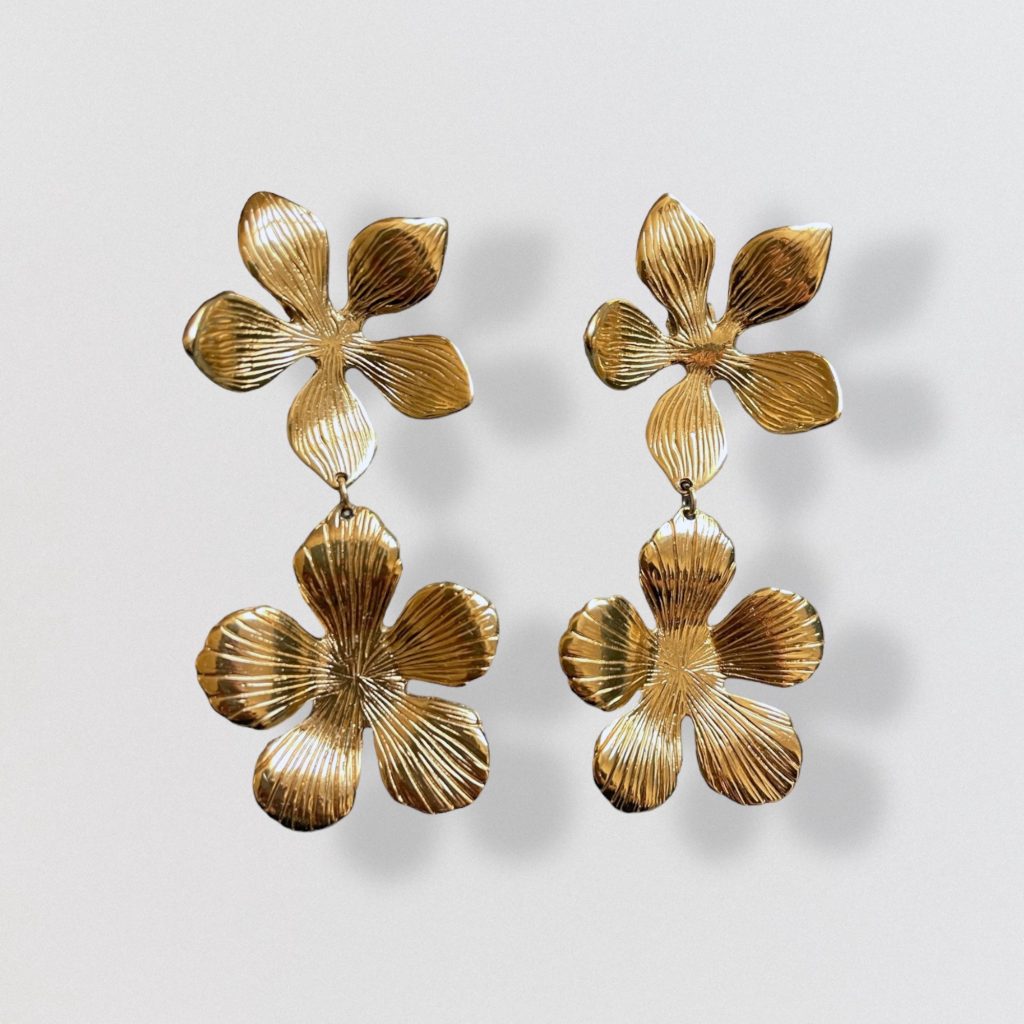 AGATHA – gold flower dangling earrings
