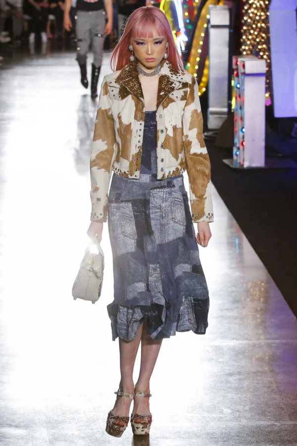 MOSCHINO COUTURE - RESORT 2018 patchwork denim print trousers - Image 6