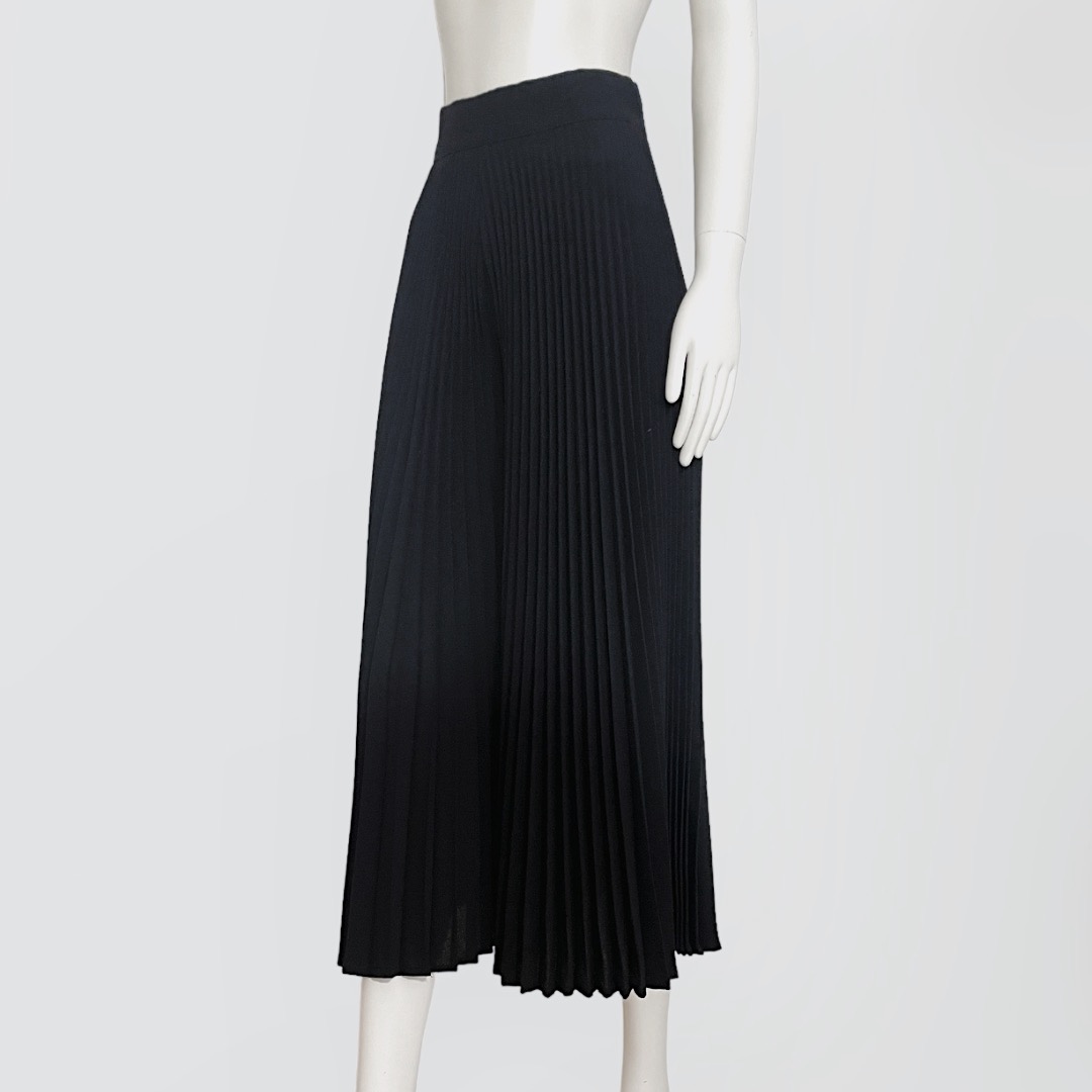 Black pleated midi skirt 90s shop