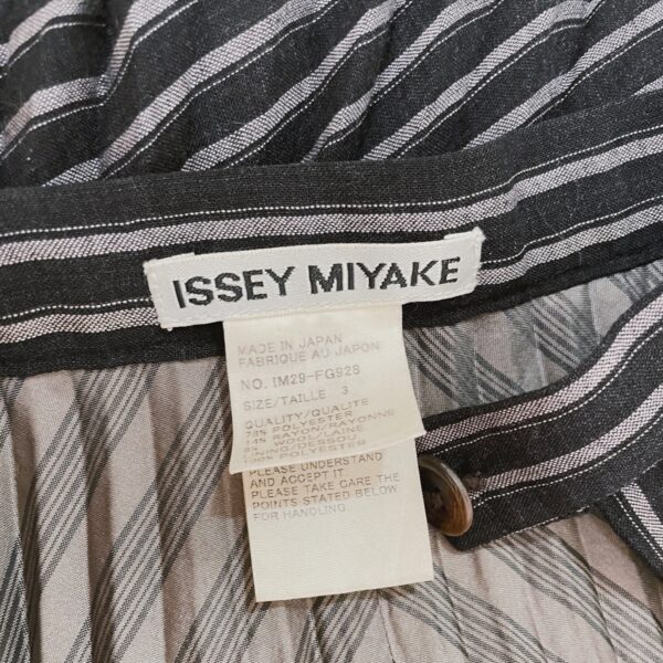 ISSEY MIYAKE - navy blue asymmetric pleated maxi skirt with stripes - Image 5