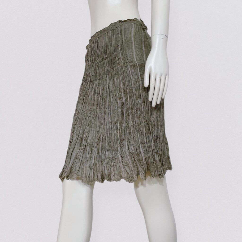 CHINE COLLECTION – Khaki green crinkled silk midi skirt