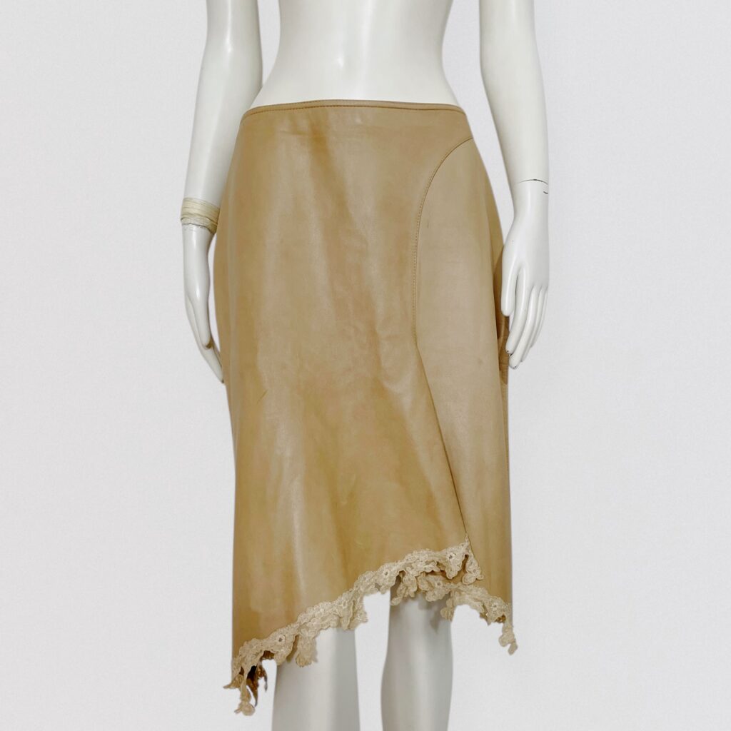 LOLITA LEMPICKA – Beige lamb leather midi skirt with lace trim