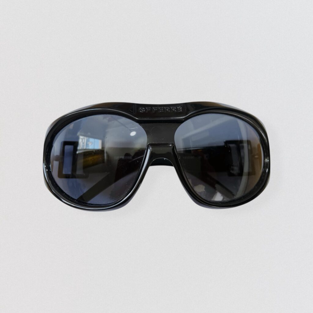 GF FERRE – Black shield sunglasses
