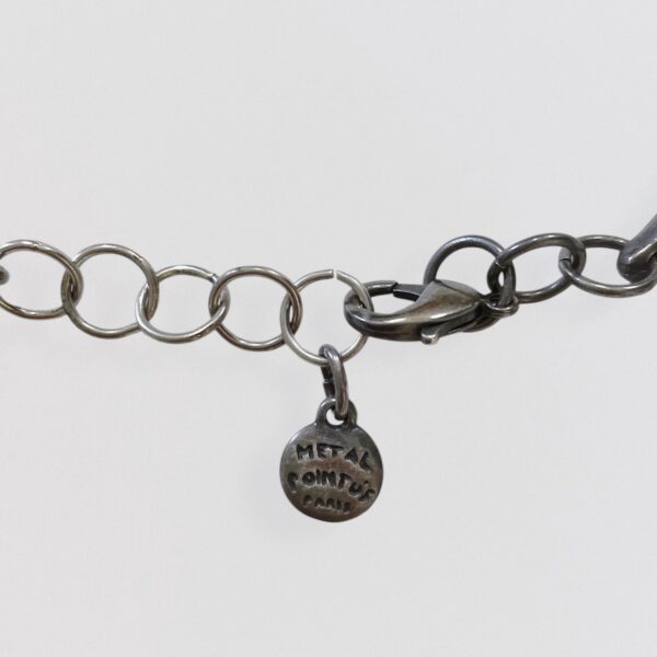 METAL POINTU’S – smoked silver metal butterfly choker necklace - Image 7