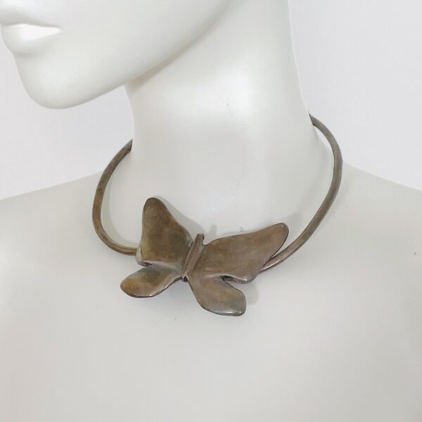Vintage 90s METAL POINTU’S smoked silver metal butterfly choker necklace 1